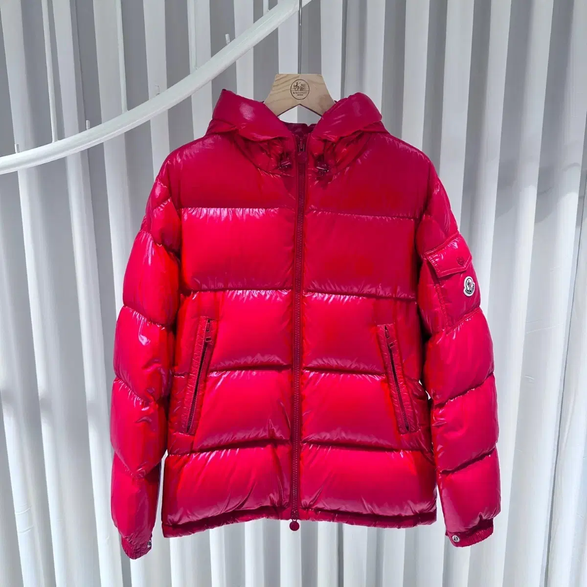 Moncler Ecrins Hooded Glossy Padded Red / 2