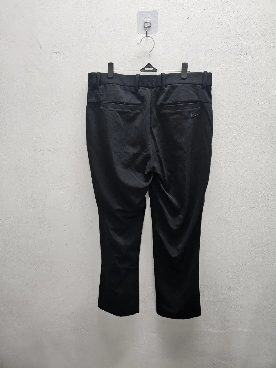 35x32 Nike Thin Banded Pants