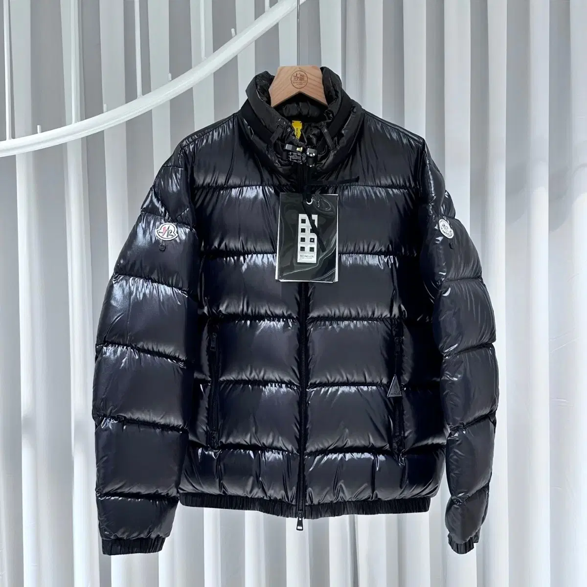 Moncler Alix Glossy Padded Black / Unused 2