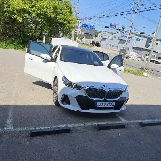 BMW 520I MSPORT 무보증 무선납 리스승계 24년4월출고