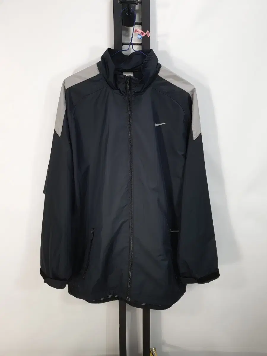 Nike Windbreaker Old School Jacket Black Gray XL