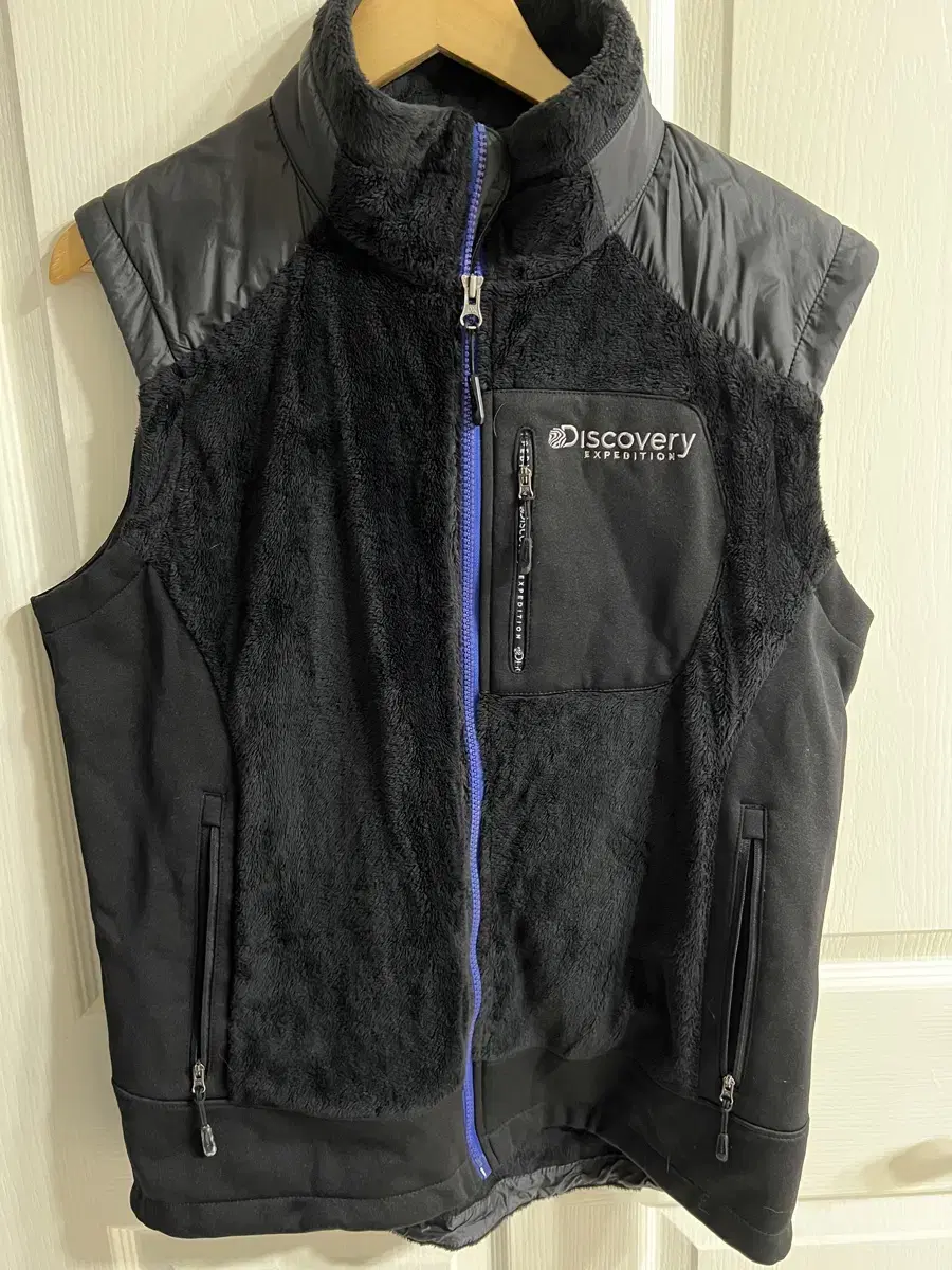 Discovery Vest 105