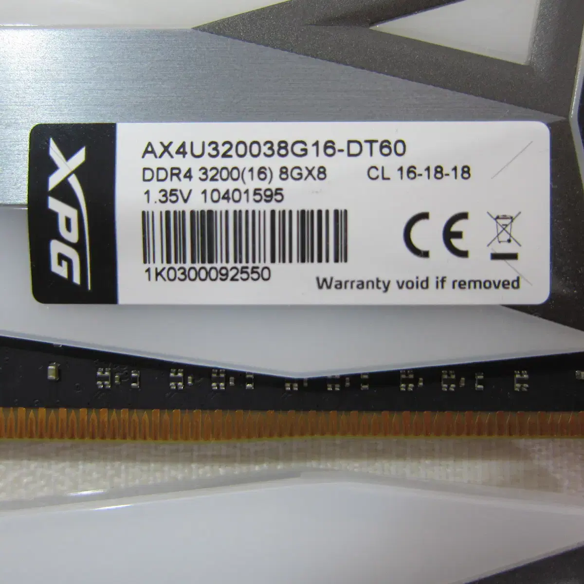 ADATA XPG DDR4-3200 CL16 RGB 16G(8Gx2)