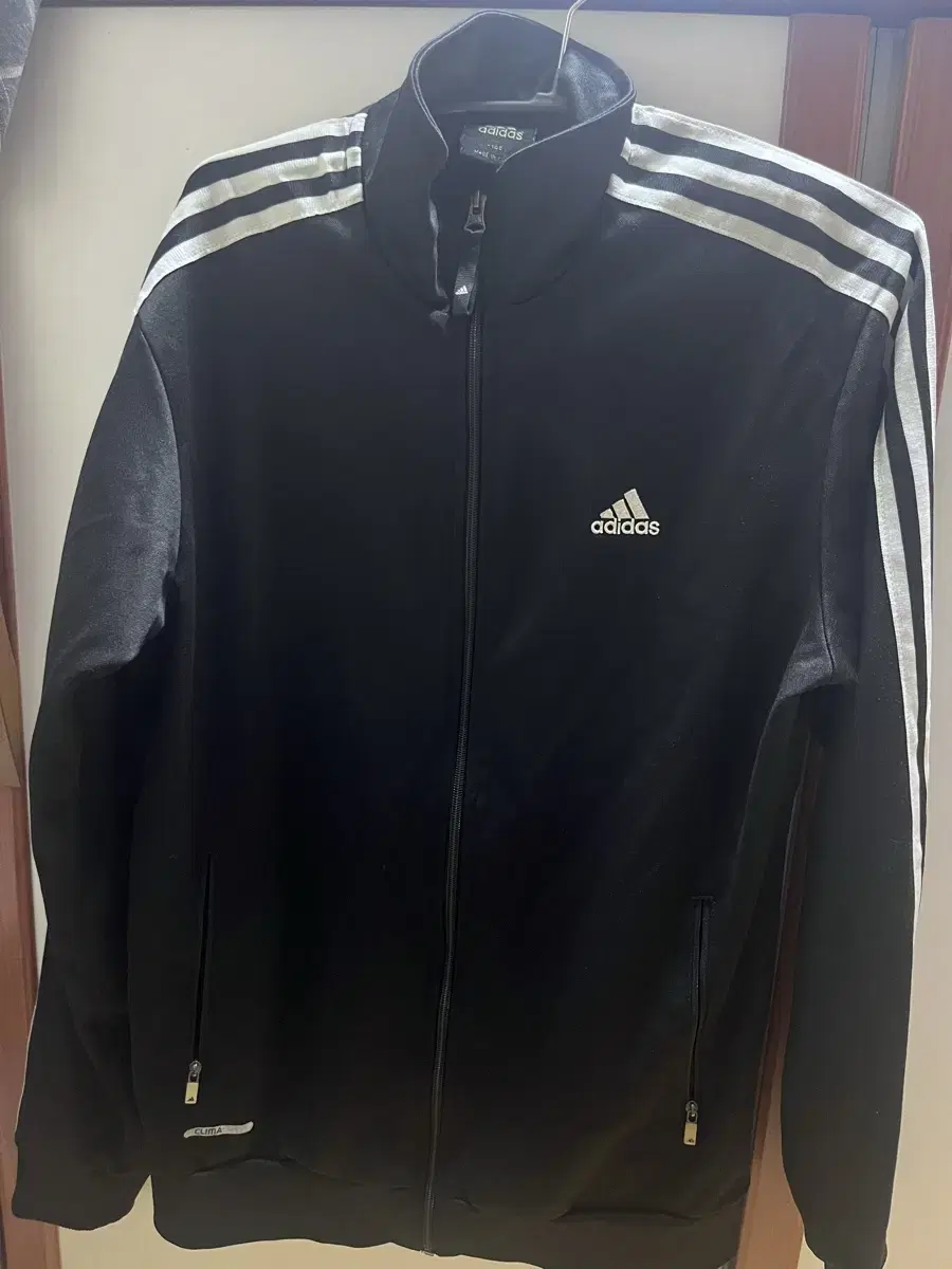 Adidas Black Jersey L-XL