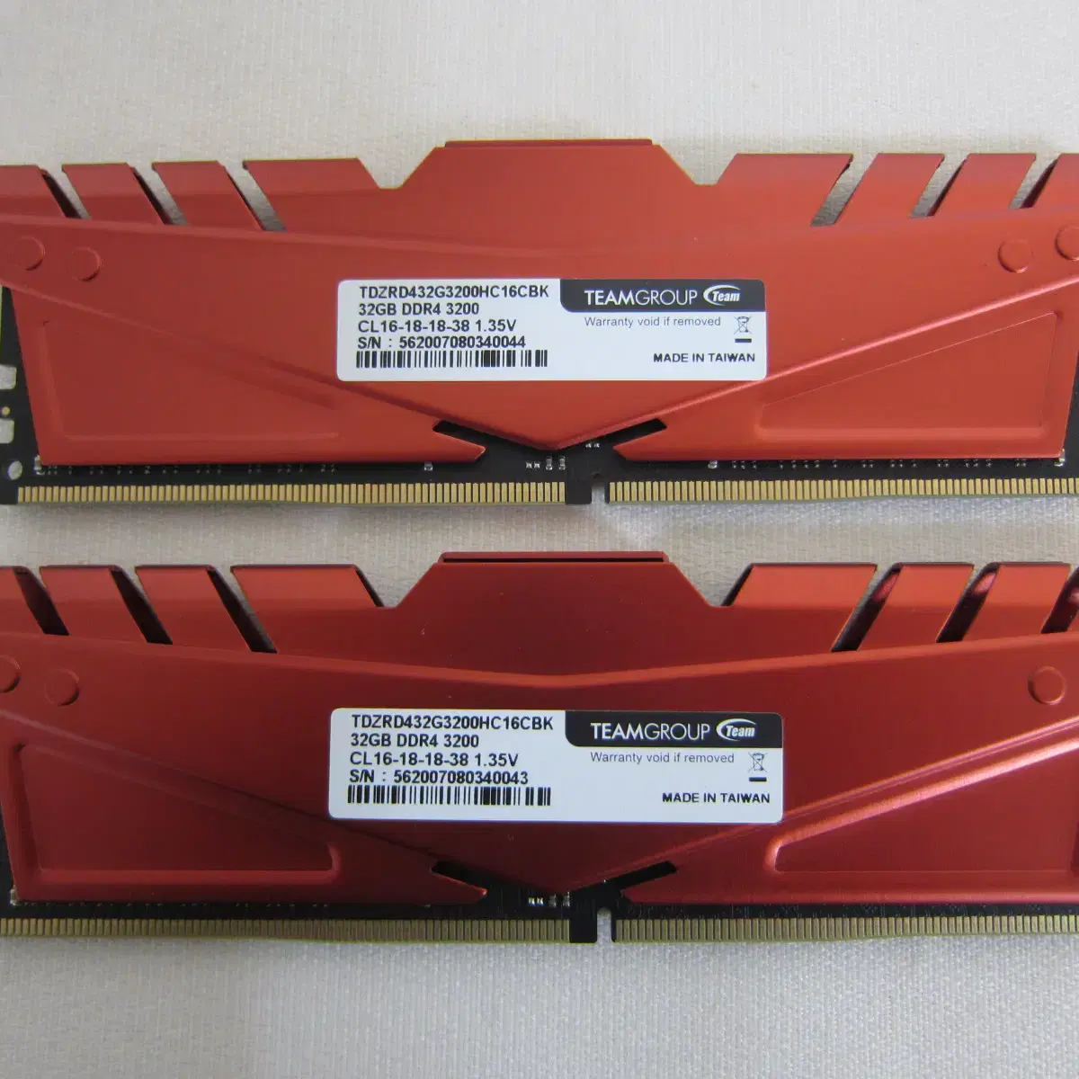 팀그룹 T-Force DDR4-3200 DARK Z RED 32Gx2