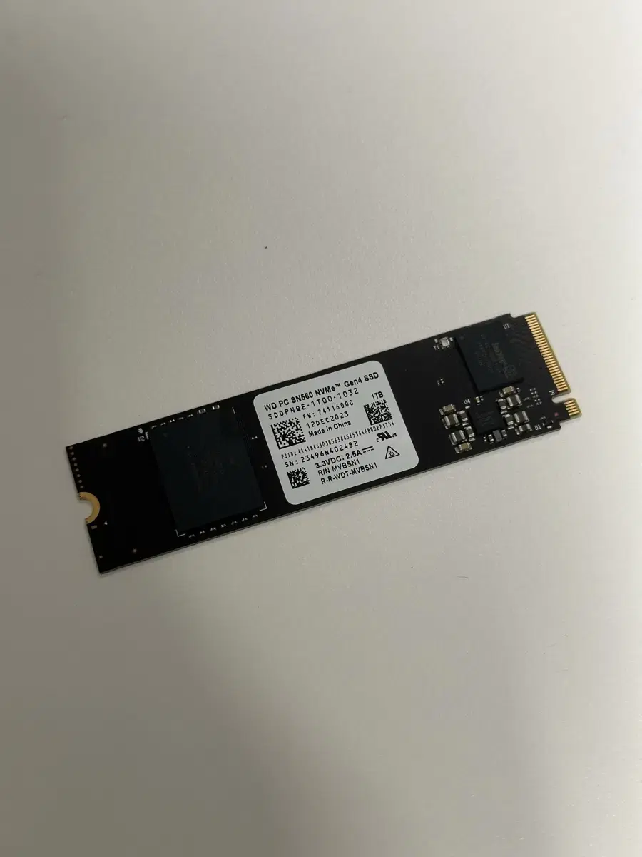 웨스턴디지털 M.2 NVMe 1TB SSD (Gen4)