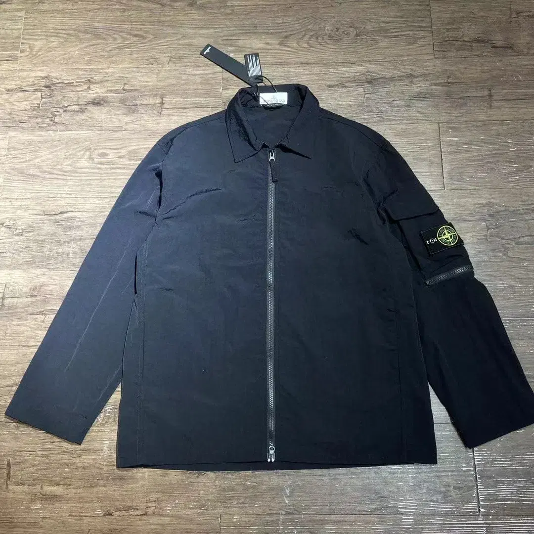 Men's jacket in stone island black