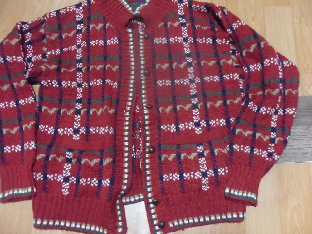 6,000Kuje Beanpole Men's Knit Cardigan Cowichan Ward-1