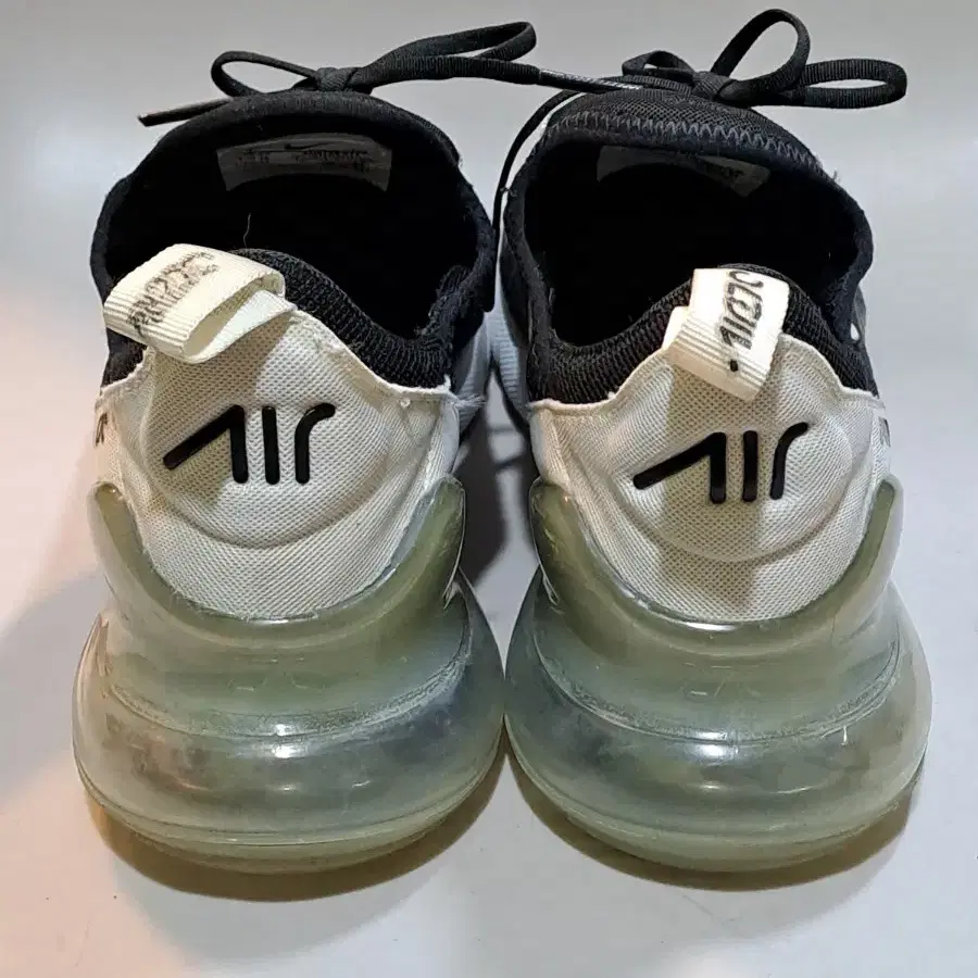 Nike Air Max 270 여성용 에어 쿠션 운동화 (240)