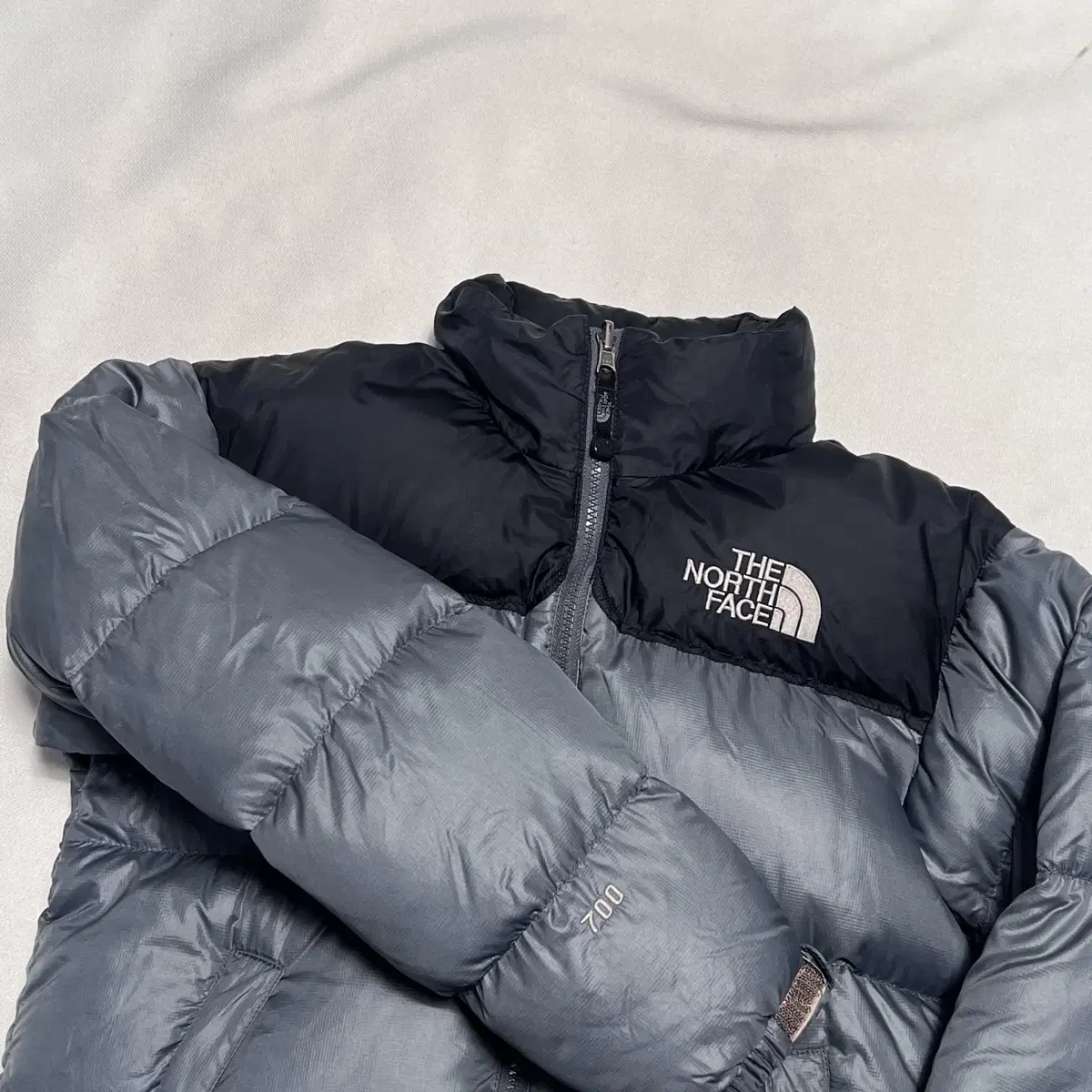 85 The North Face Nupsi 700 Gumshoe Padding