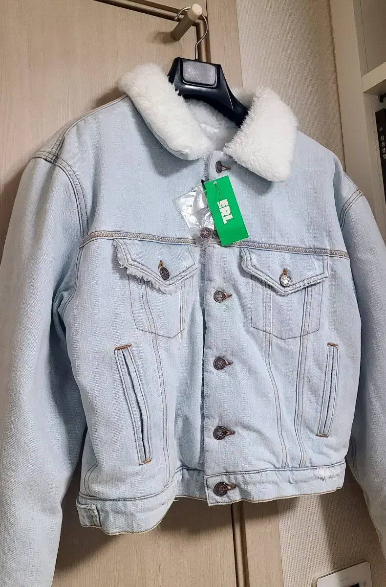 [Trade-In] [Regular price $130] ERL Sherpa Jacket size M