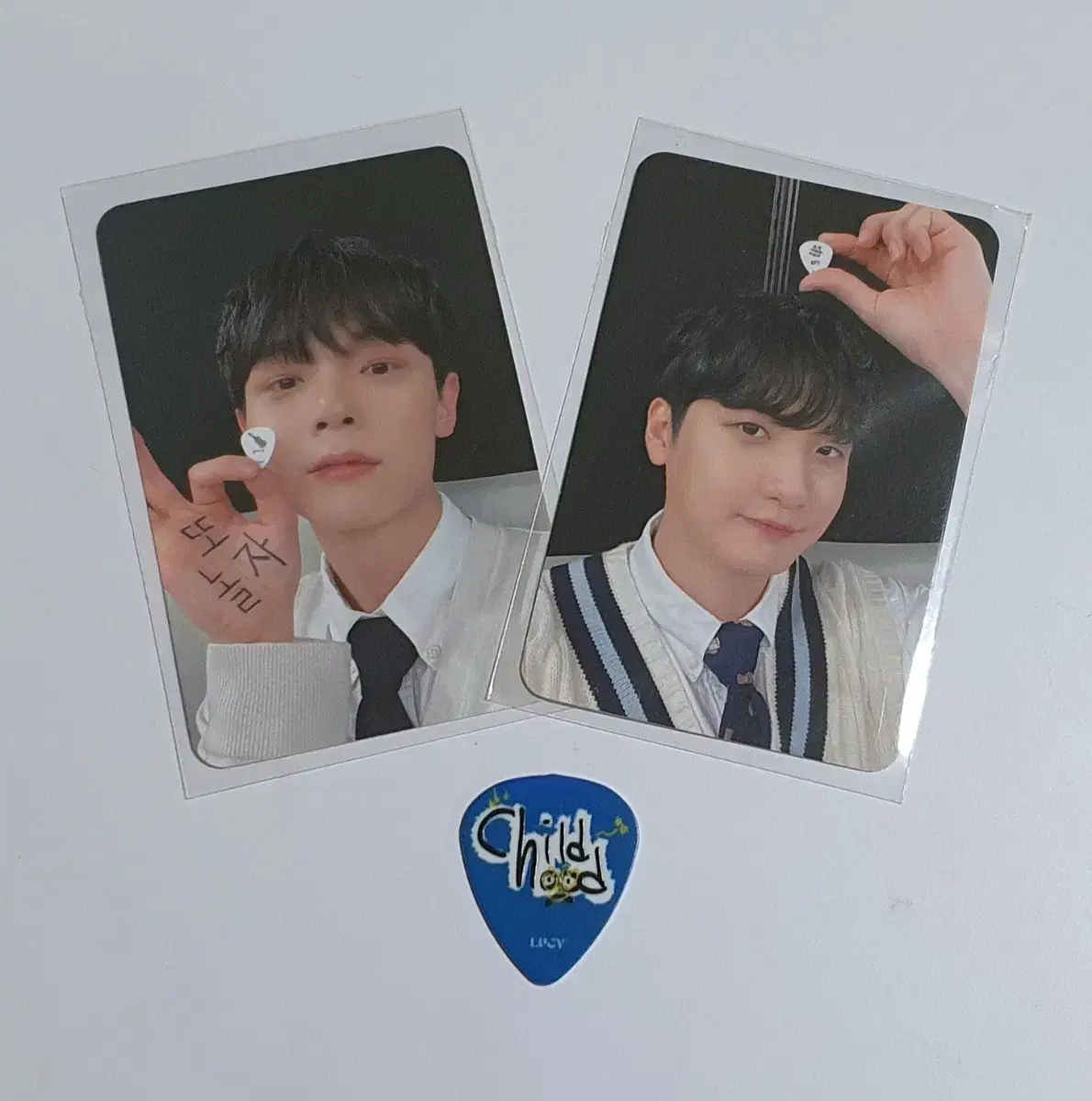 Lucy LUCY Guitar Peak & Photocard Childhood md shin yechan shin gwangil