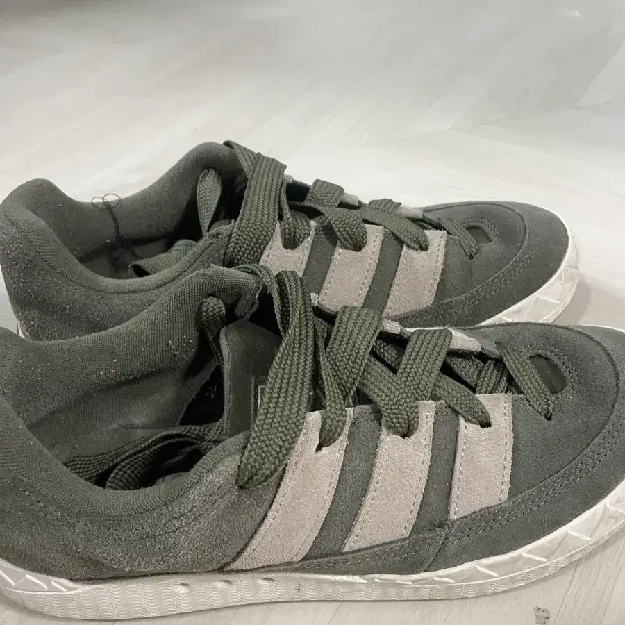 아디다스 Adidas 아디매틱 올리브 베이지 275