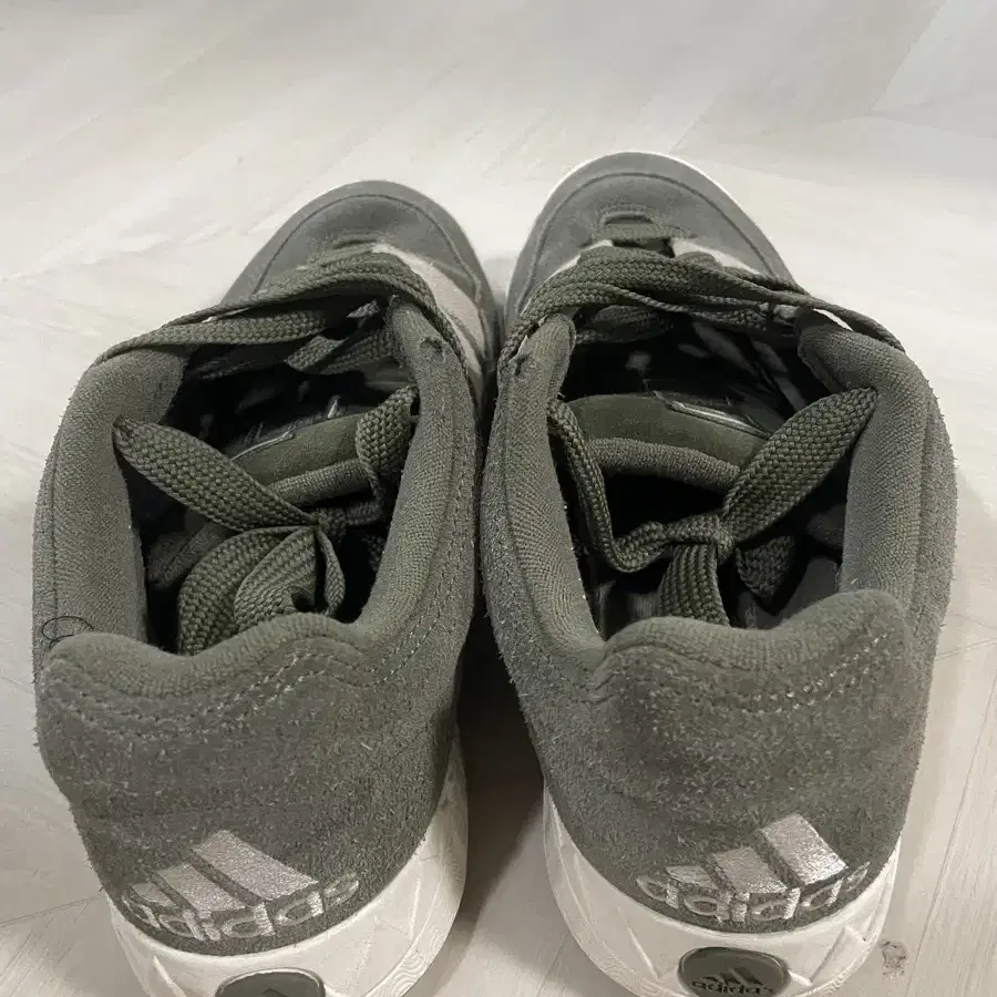 아디다스 Adidas 아디매틱 올리브 275