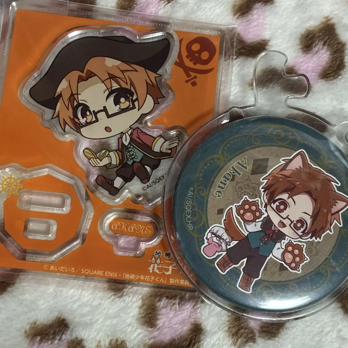 Chibak-boy Hanako-kun Aoi Akane acrylic stand sells can badge sets