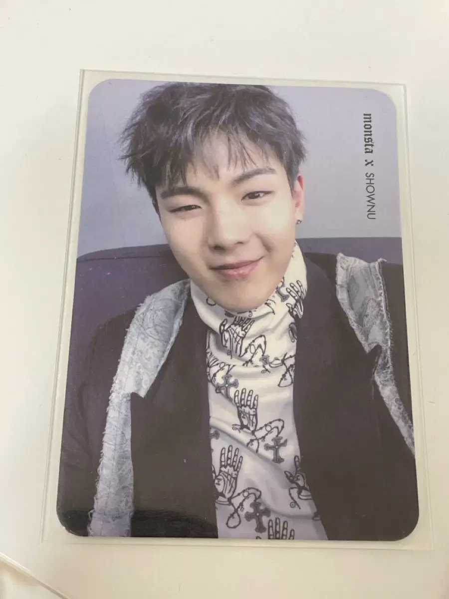 Shownu photocard