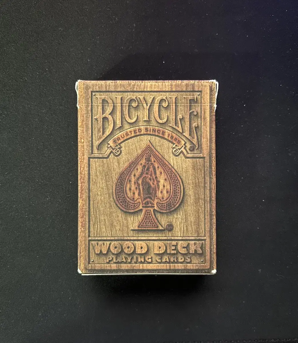 Bicycle Wood Deck - a uniquely designed kard deck!