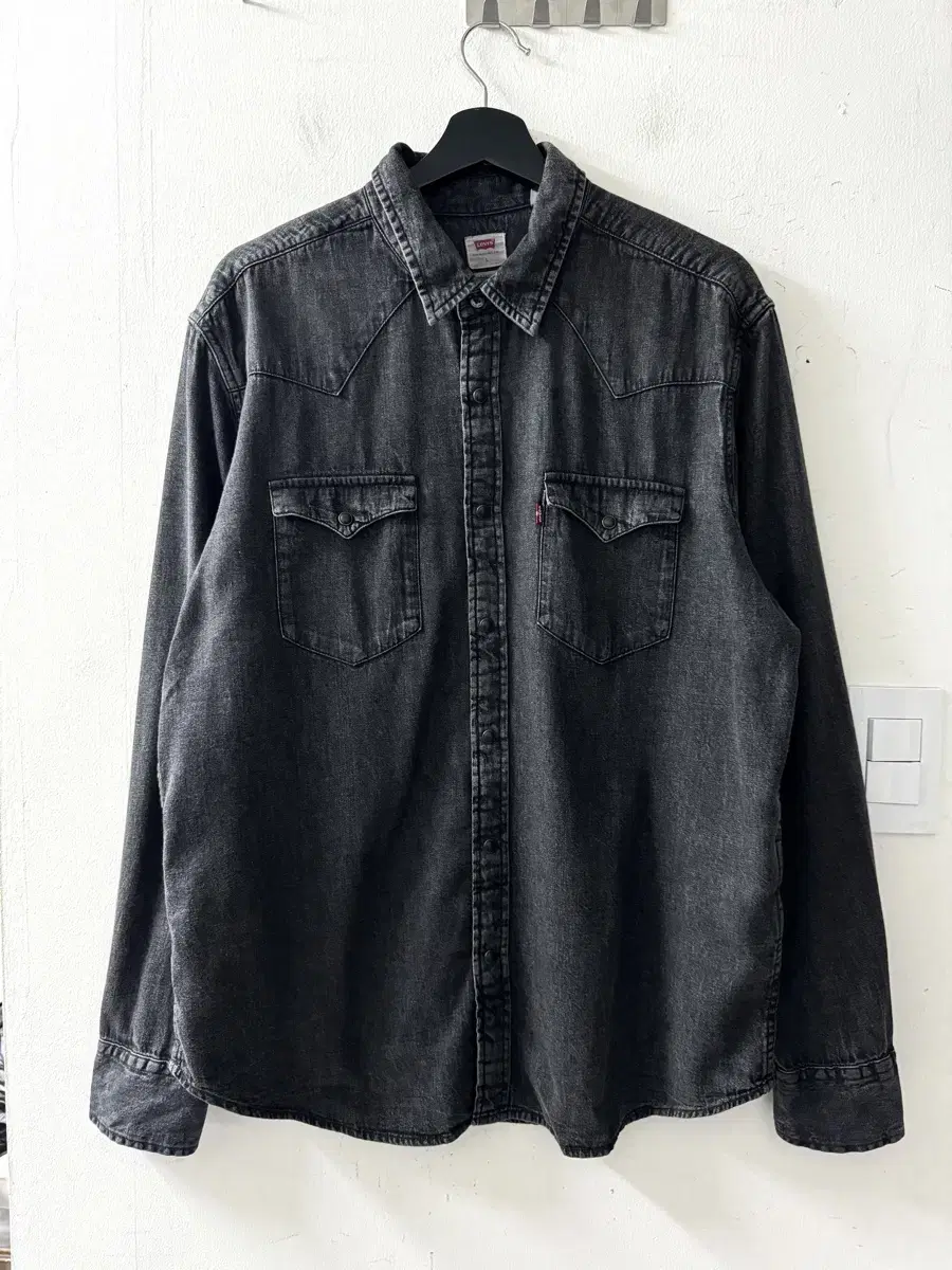 Levi's Classic Western Black and Blue Shirt