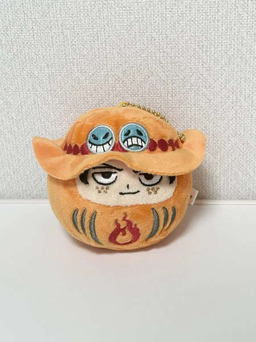 ONEPIECE Ace Dharma Daruma Nui Keyring