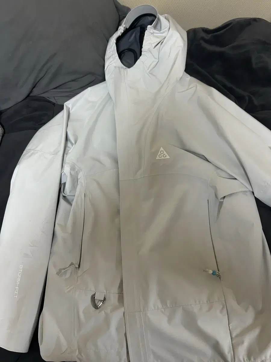 Nike ACG Stormfit Windbreaker L