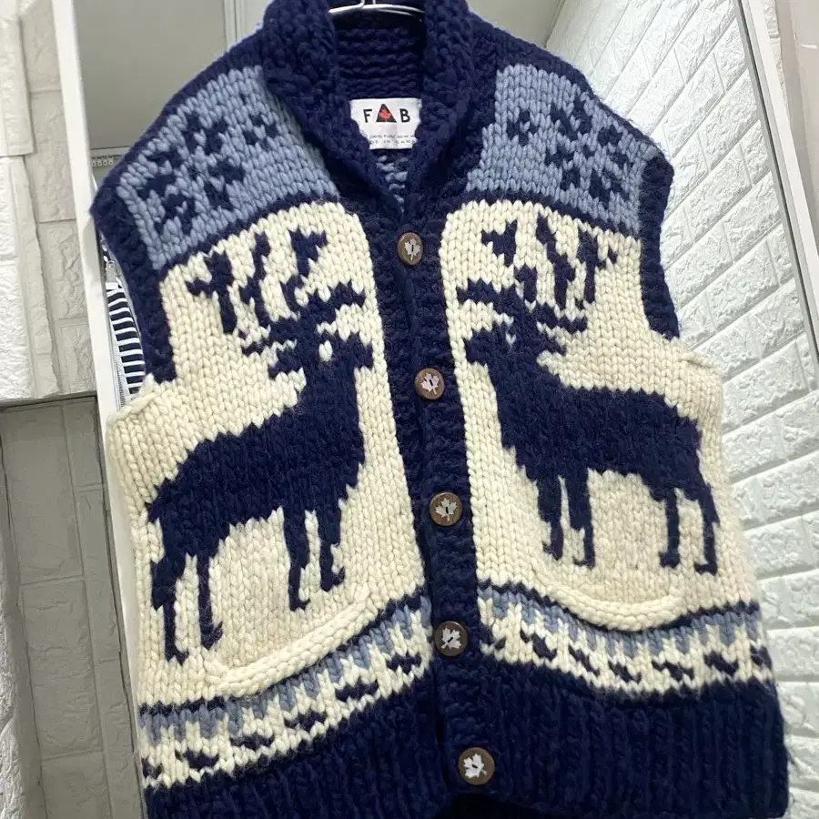 Vintage canada Cowichan Vest