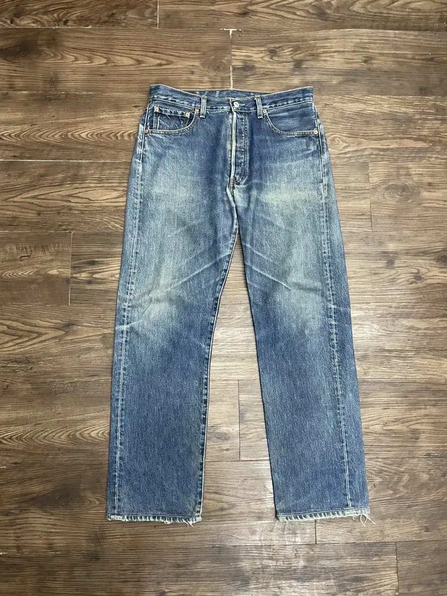 33 Levi's 501 Denim Pants Jeans