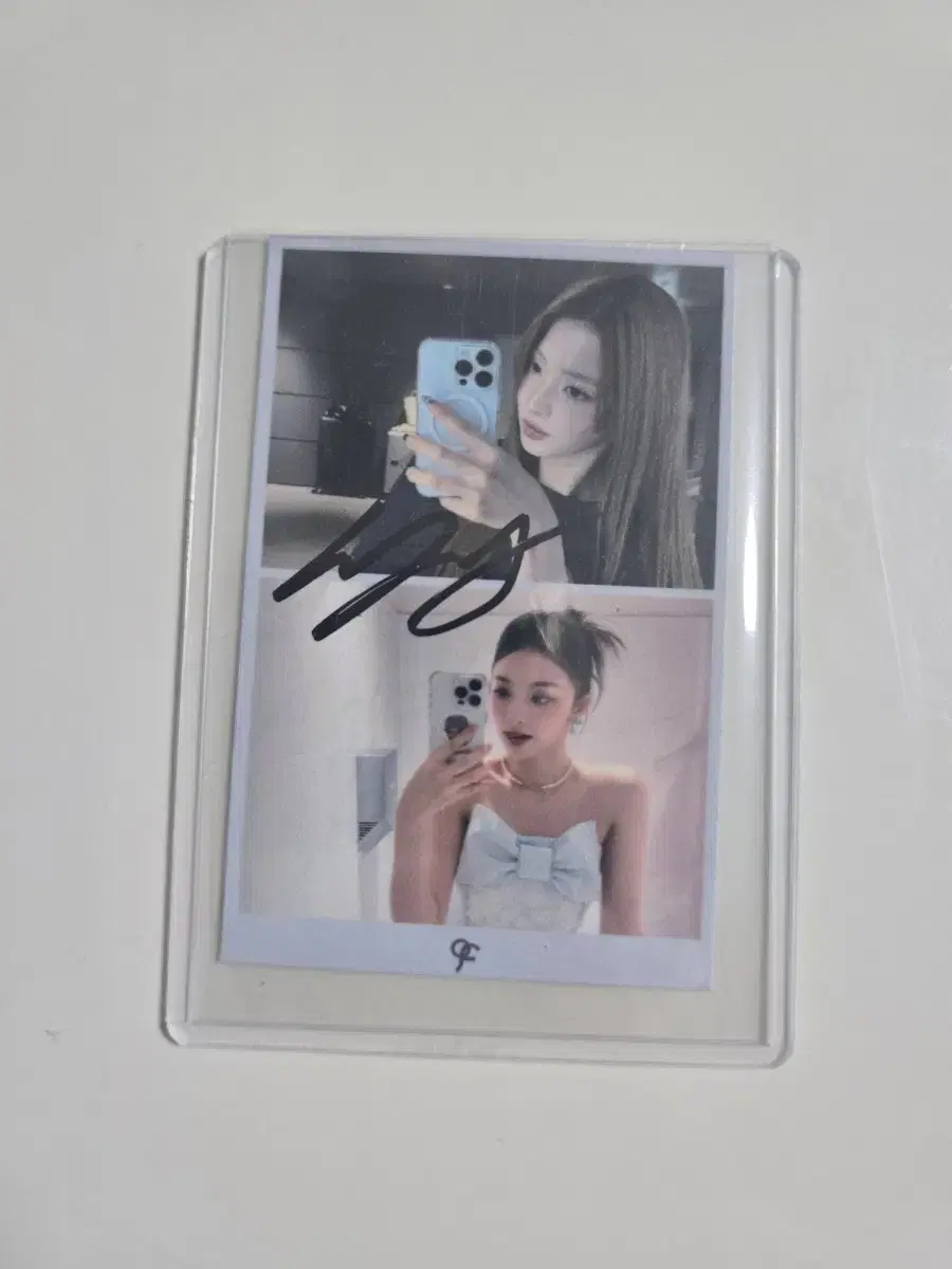 Fromis 9 Mifan lee nakyung sign poca