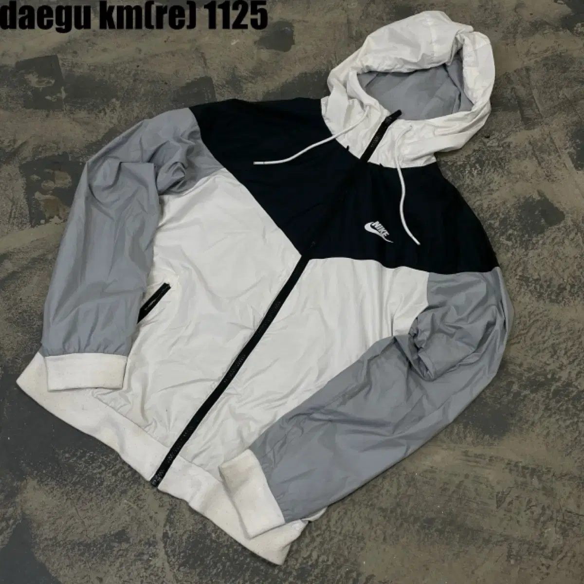 Nike Windbreaker Jumper size 95