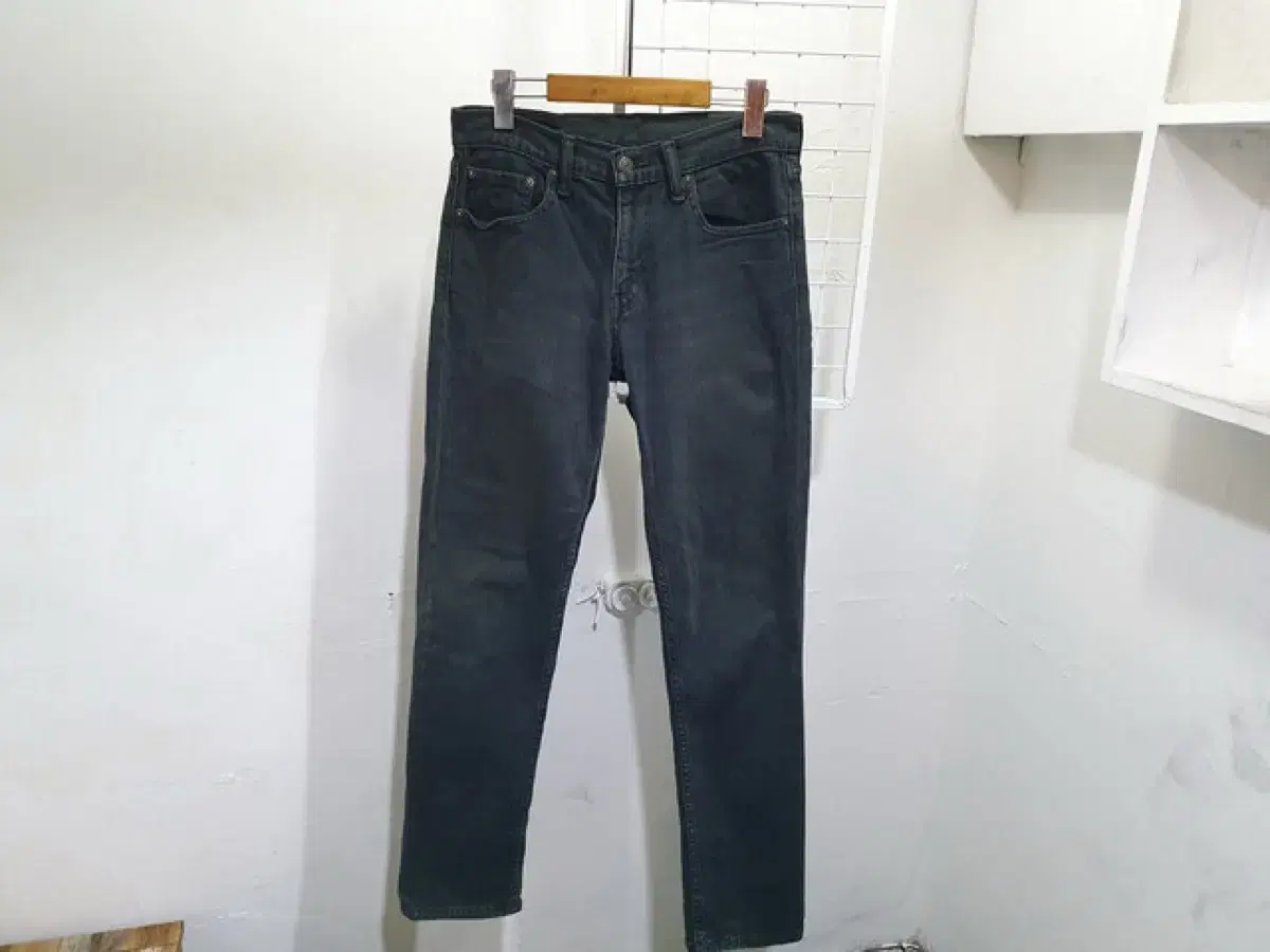 Levi's Denim Jeans (30X32) #176B