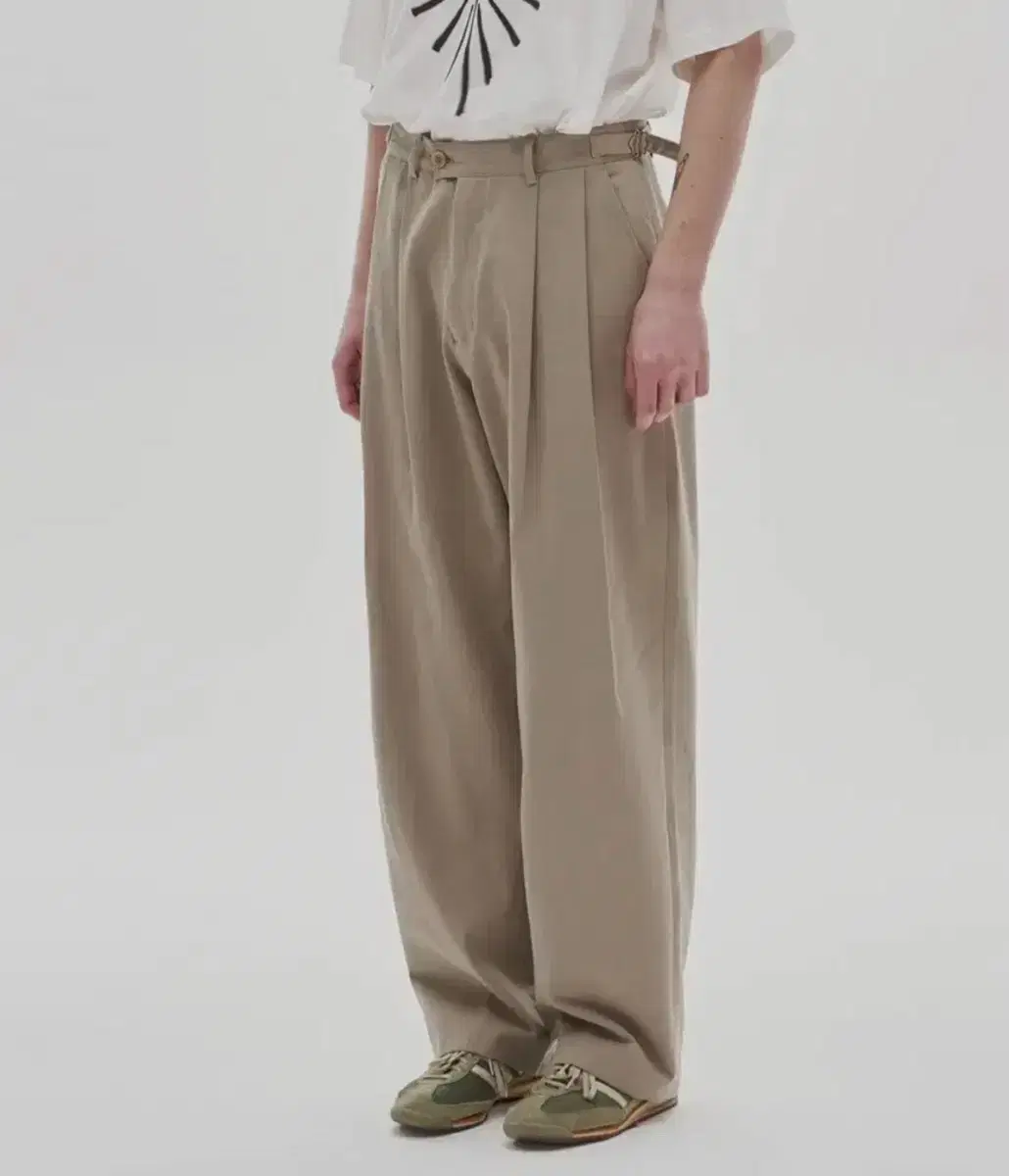 Distressed Khaki Beige Wide Chino Pants 1 Size Sells