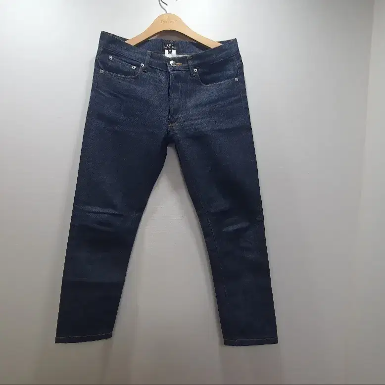 아페쎄 A.P.C. 쁘띠뉴스탠다드 데님팬츠 허리 31인치 총장91cm