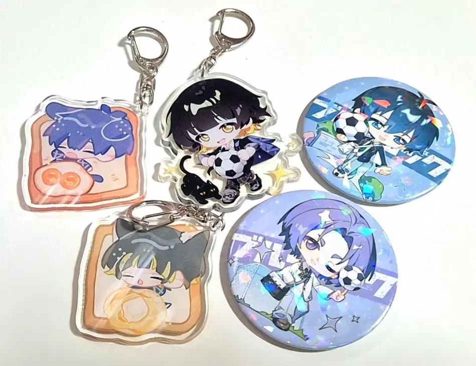 BLUELOCK keyring and Canbadges (Isagi, Bachira, Leo)