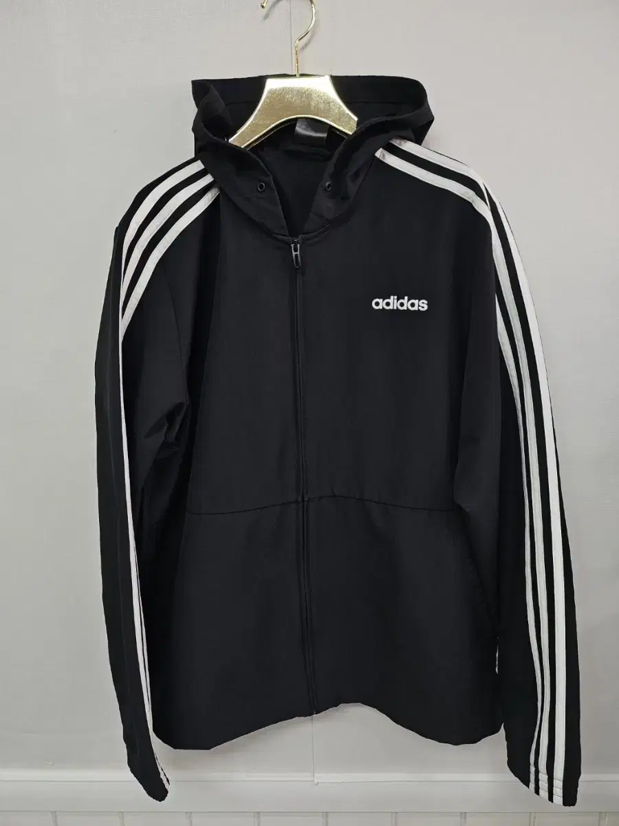 adidas Men's Windbreaker Hoodie 2xL