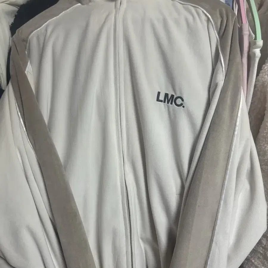 LMC 벨루어 트랙탑 VELOUR TRACK TOP cream