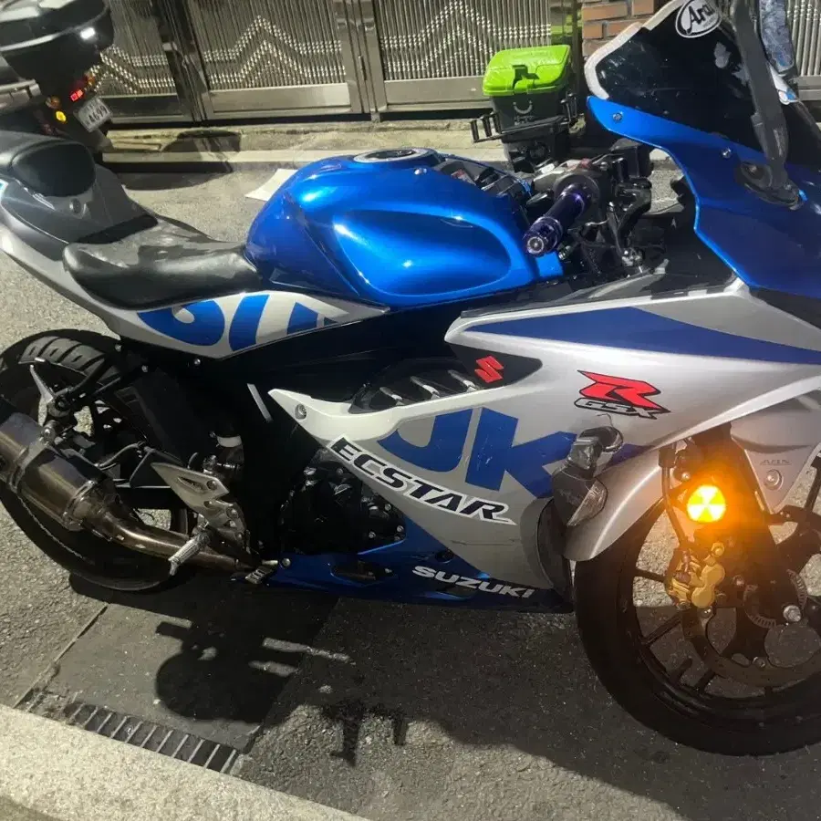 스즈키 GSX-R125 정품 요시무라 구변 판매합니다