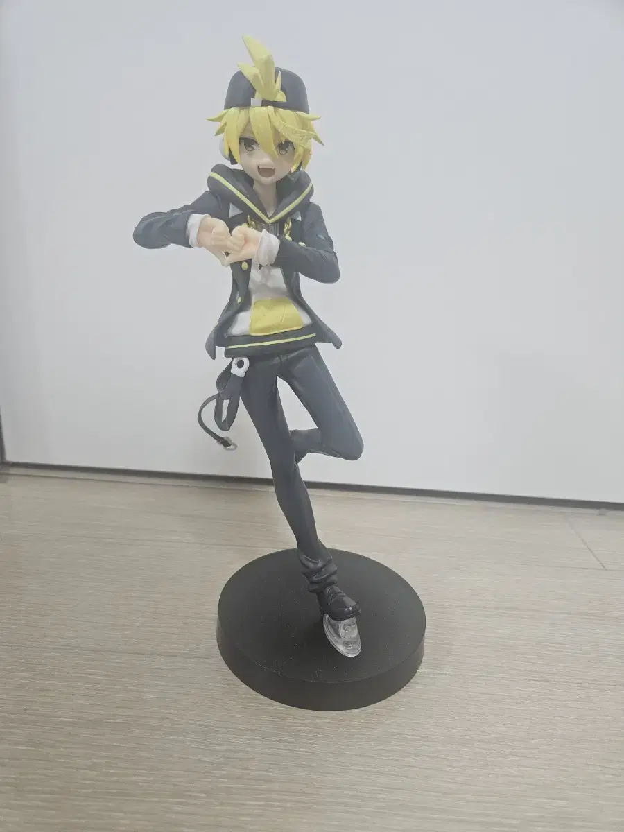 Kagamine ren inferior superior L-size figure boxed 24th year release with feeding