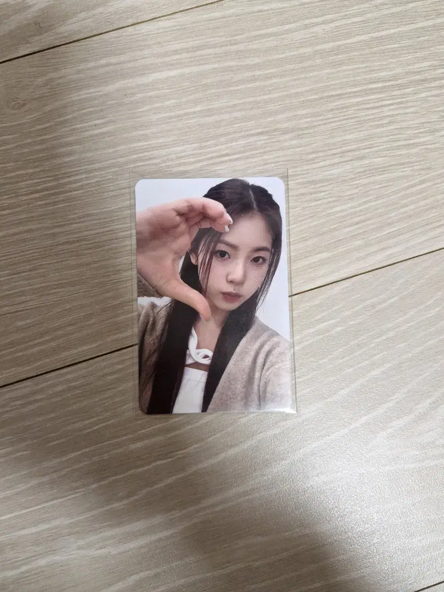 Eunice Oh Yoonah photocard Quick sale (below, shop introduction required)