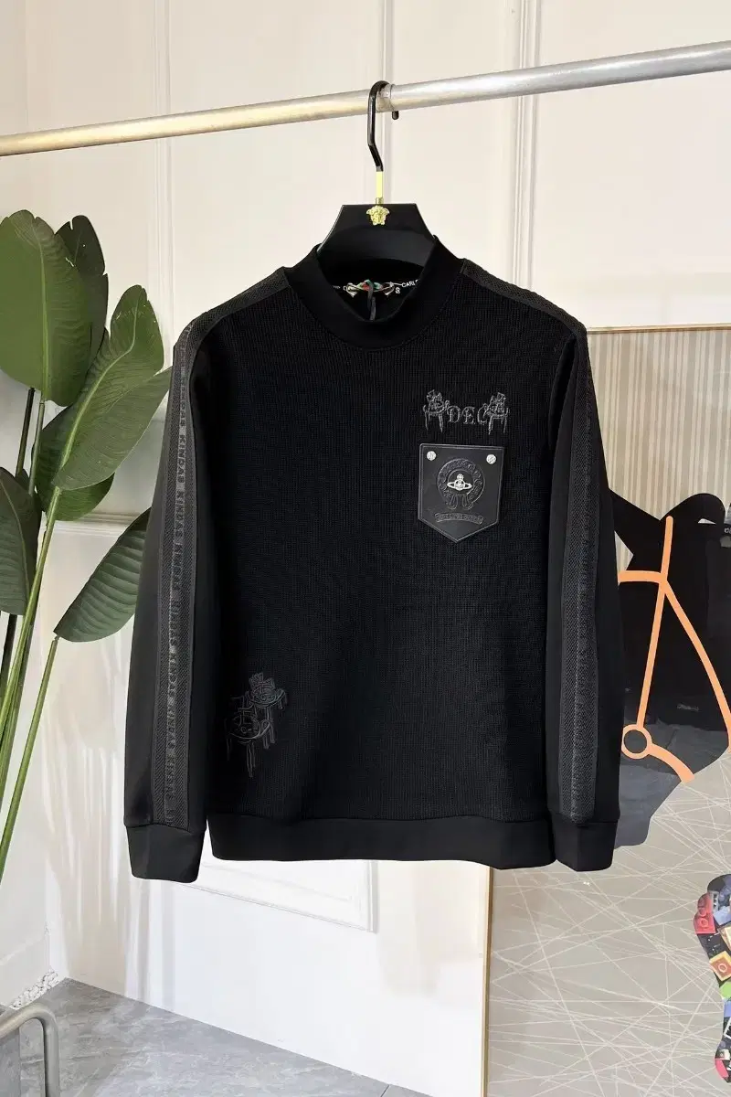 Vivienne Westwood black long-sleeved dotom top