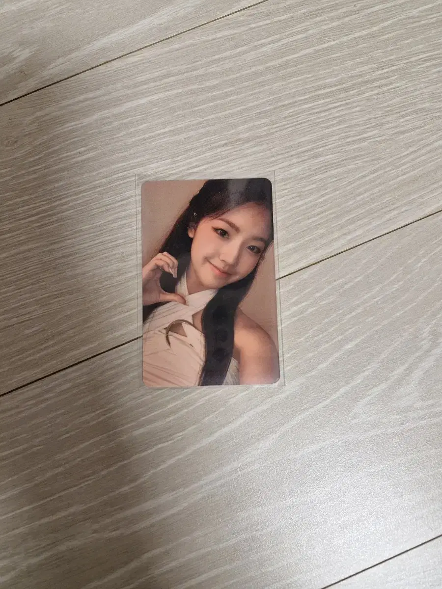 Eunice Oh Yoonah photocard Quick sale (below, shop introduction required)