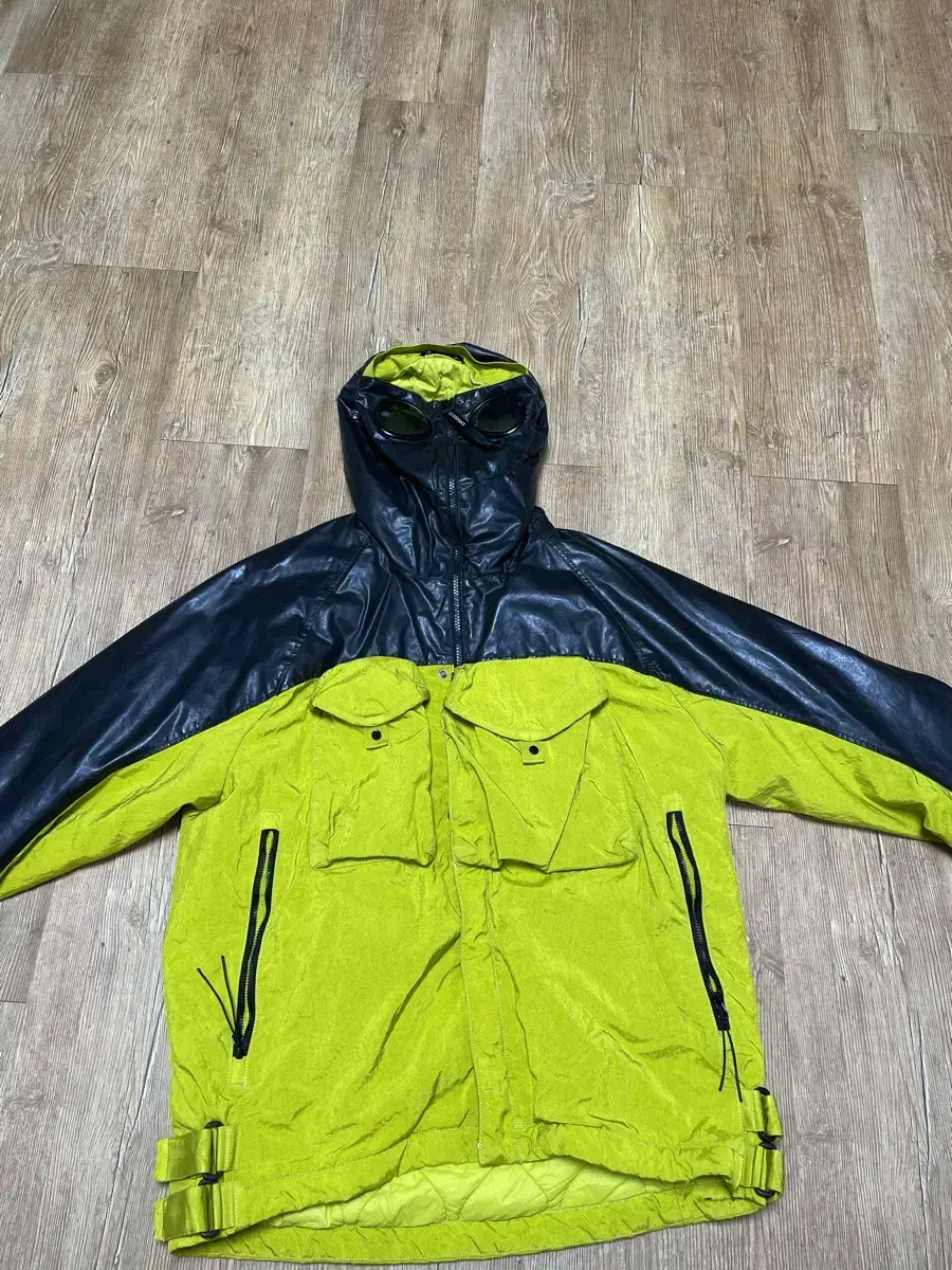 CP Company MIllE Goggle Padded Jacket (Like New)