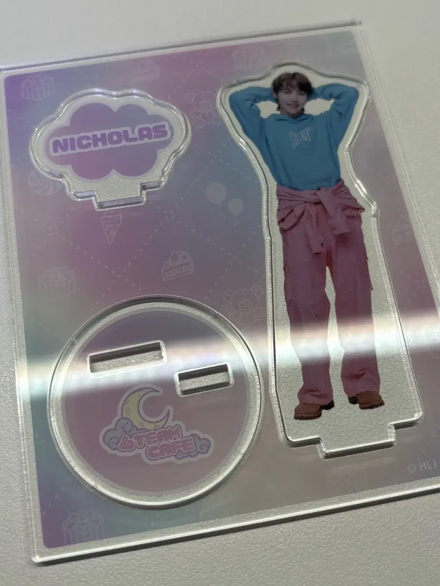 &team nicholas &teamcafe arcstar acrylic stand