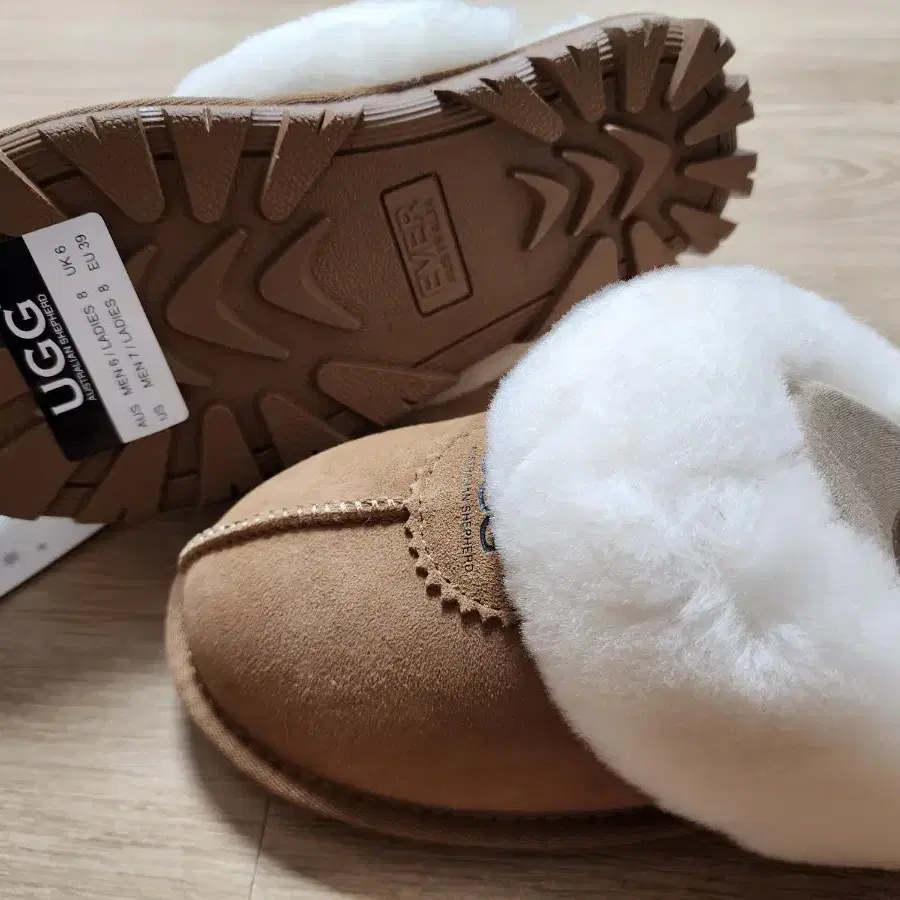 호주 어그 UGG 슬리퍼 체스트넛 색상 EU39 약 245mm