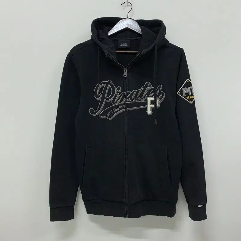 MLB Black Hooded Zip-Up 95 G00236