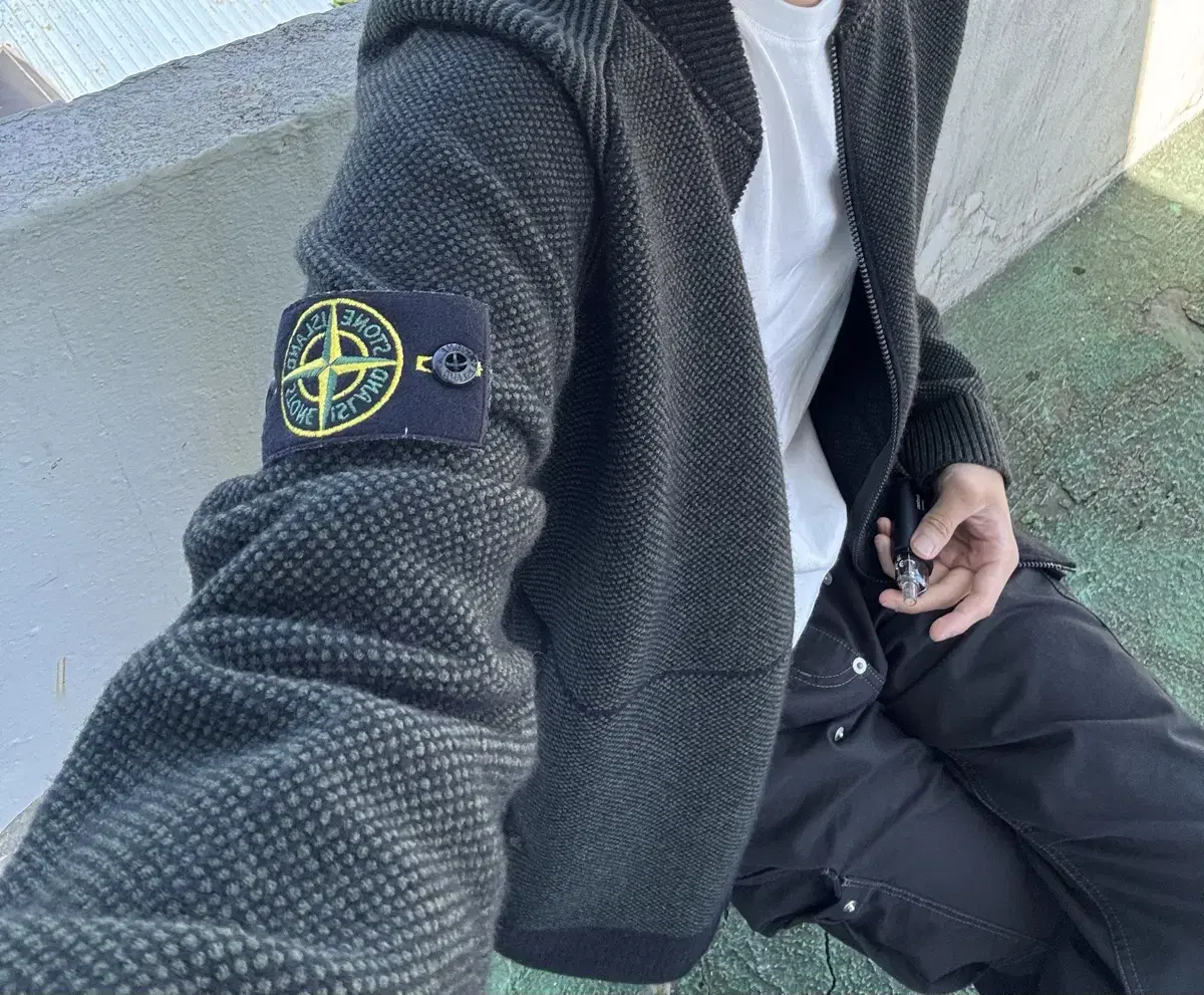 [L] Stone Island Compass Bomber Knit Zip Up