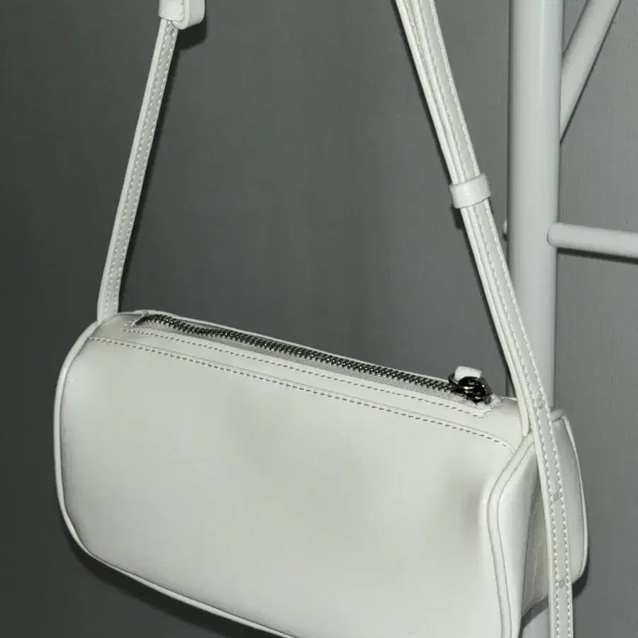 rrace square fav bag white