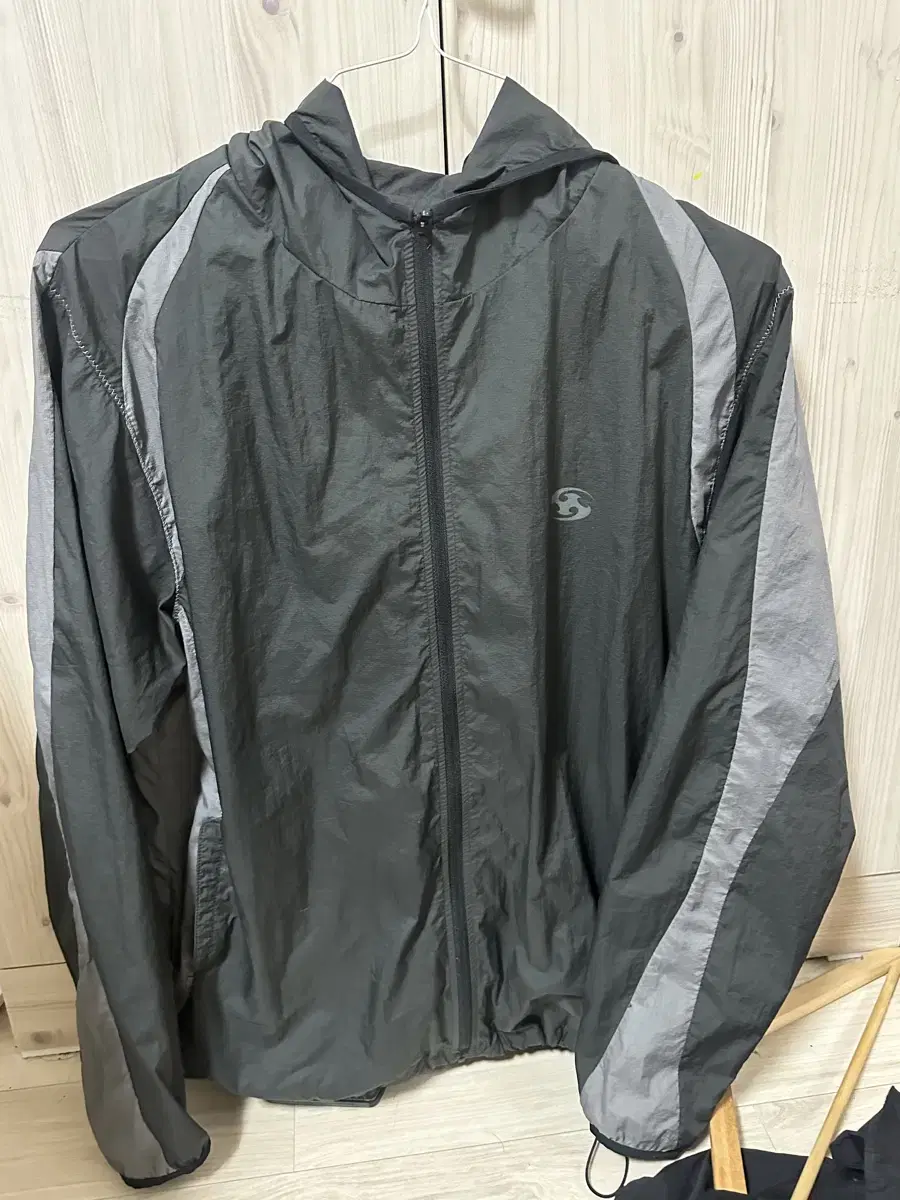 (산긴기어) Sansan Gear Paneled Jacket Black