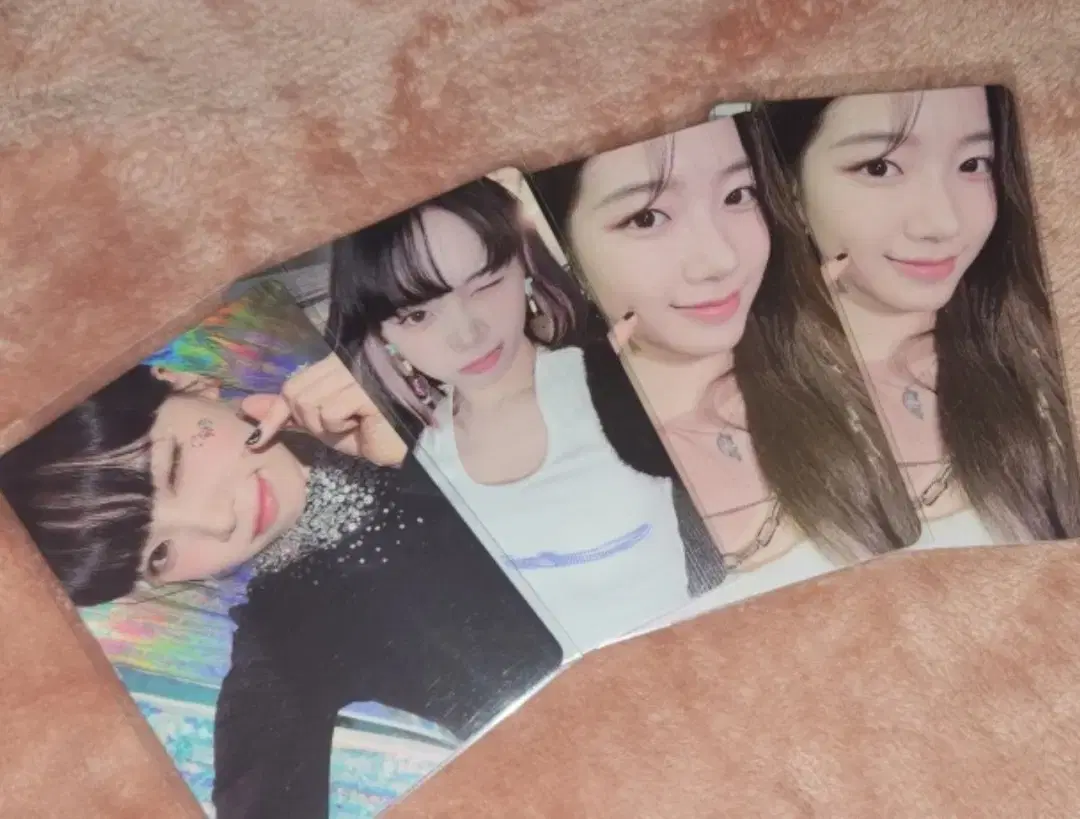 Sell le sserafim kim chaewon kazuha photocards bulk 