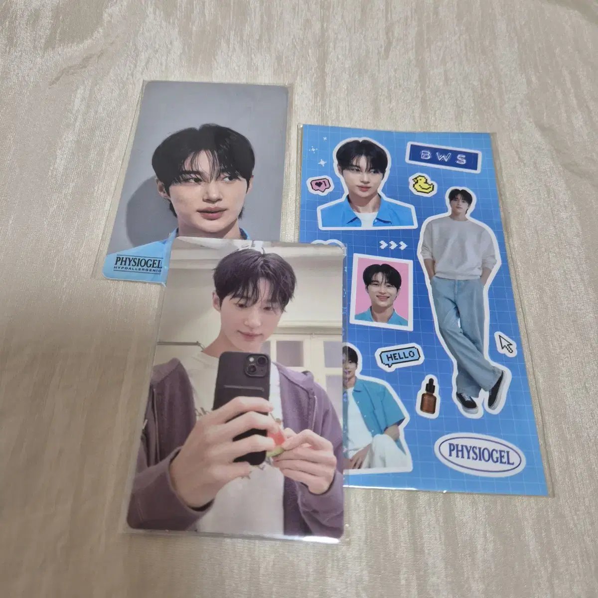 Byun Wooseok Junggoods photocard + sells 2 kinds of physiogel.