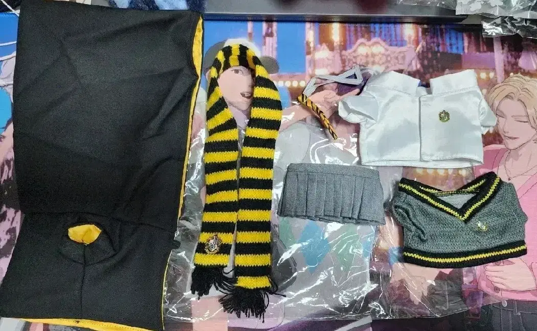 Harry Potter Property Wardrobe Hufflepuff Skirt 20 Goggles