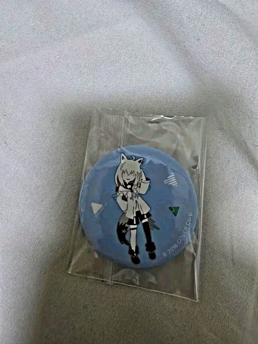 HoloLive Shirakami Fubuki Uru Palette Can Badge